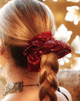 Scrunchie Chic Carmín Glow