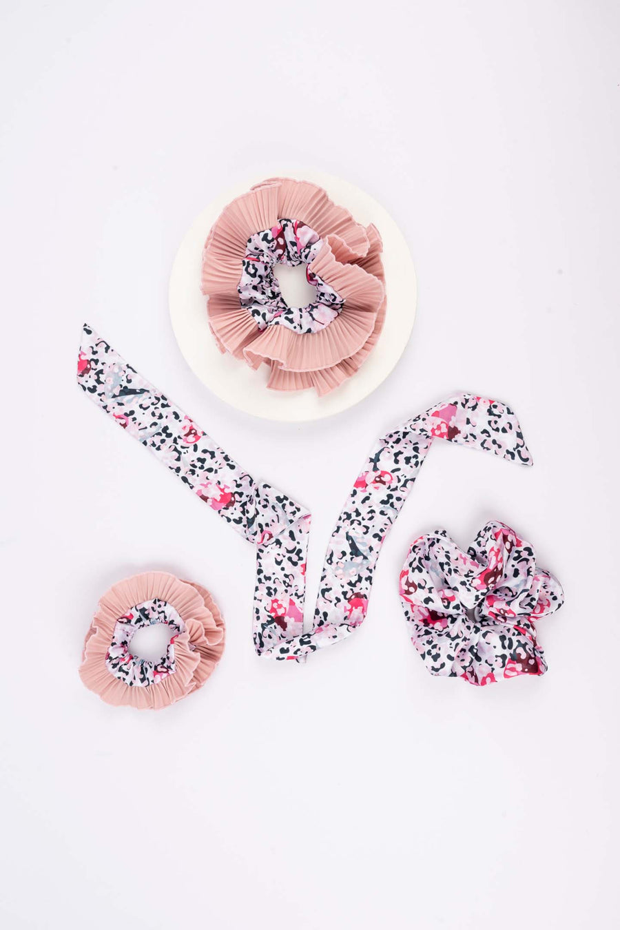 Art Scrunchie Bloom